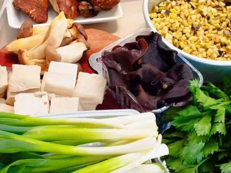 Beijing: Vegan Home Cooking & Local Market Tour with Sanxia - Who Would Love This Tour?