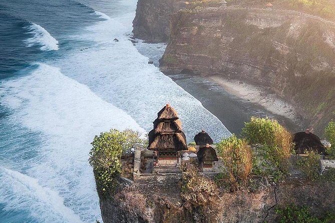 Best Bali Beaches - Uluwatu Temple - FREE Wi-Fi - A Deep Dive into the Bali Beaches and Uluwatu Tour