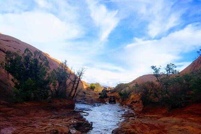 BEST! Hell's Revenge U-Drive 4X4 Tour in Moab +Dinosaur Tracks! - What’s Included and What to Bring