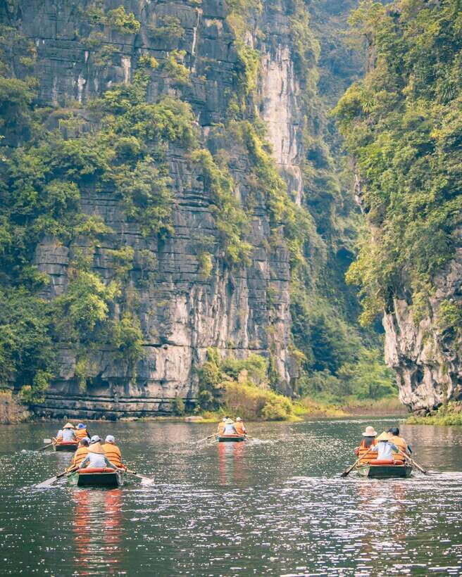 Best Ninh Binh Trip: Bai Dinh, Mua Caves, Trang An Boat Tour - Exploring Ninh Binh: An In-Depth Look at the Tour