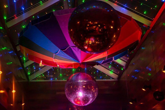 Best of NYC Drag - Drag Bar Crawl with Drink - What to Expect at Each Stop