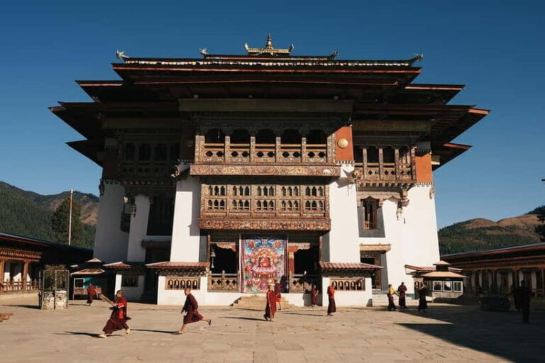 Bhutan: 7-Day Cultural Tour of Paro, Thimphu, and Punakha - Exploring Bhutan: A Complete Guide