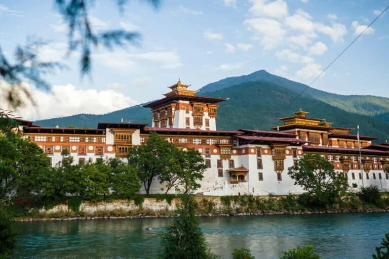 Bhutan: 7-Day Majestic Bhutan Tour with Tiger's Nest Hike - Deep Dive into the Itinerary