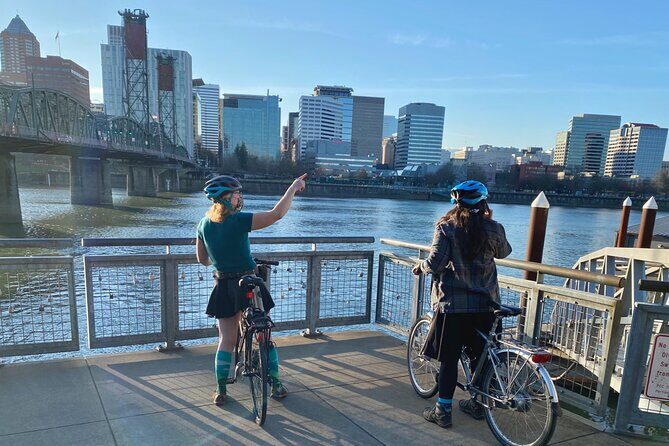 Bike Around Portland Oregon: Art, Culture, Bridges, Poetry - In-Depth Review of the Portland Bike Tour