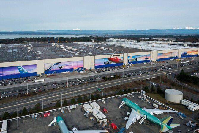 Boeing Factory Tour with Guided Transport from Seattle - Who Will Love This Tour?