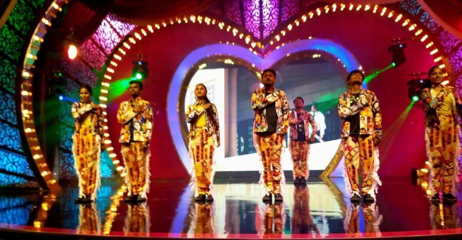 Bollywood Filmcity tour with Dance show. - Exploring the Bollywood Filmcity Tour in Detail