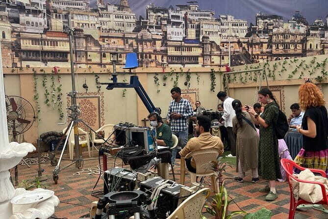 Bollywood Sightseeing and Celebrity Homes Tour by Private Car - FAQs