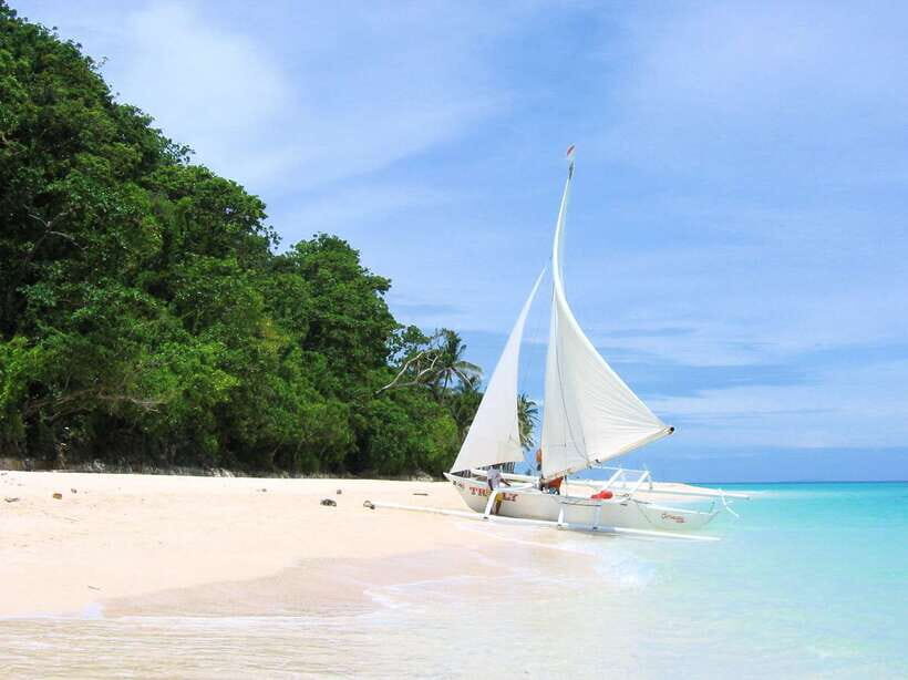 Boracay: Private Traditional Bamboo Boat Sailing Tour - The Experience Provider and Reviews