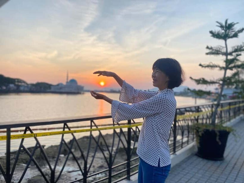 Borneo: 7-Day Sarawak and West Kalimantan Discovery Tour - What makes this tour stand out?