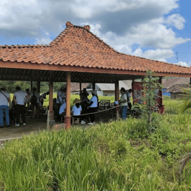 Borobudur: Pottery Making Workshop with Expert Craftmen - Authentic Reviews Highlighting the Experience