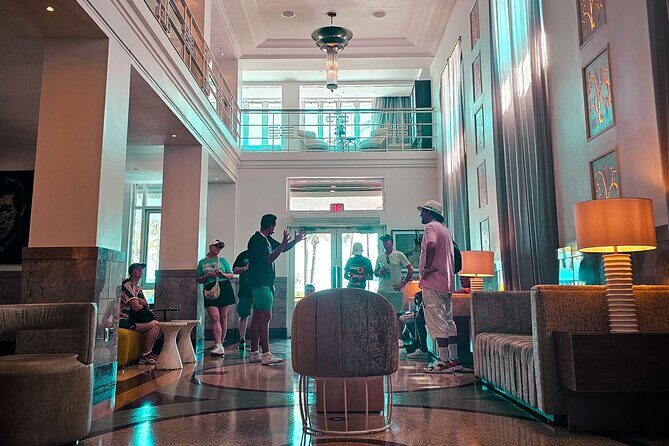 Boutique Food, Wine and Art Deco Walking Tour - Exploring Española Way (30 Minutes)