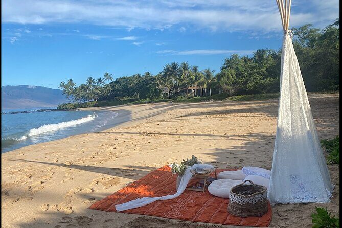 Brunch at Beautiful Beach with Photos - An In-Depth Look at the Maui Beach Brunch Experience