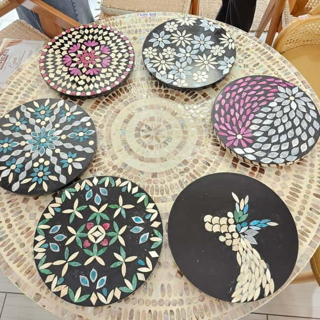 Brunei: Mother of Pearl Lazy Susan Crafting Workshop - Who is this experience best for?