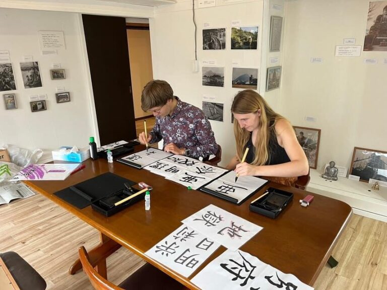 Calligraphy Class for Beginners in a Century-old House - Exploring the Details of the Calligraphy Experience