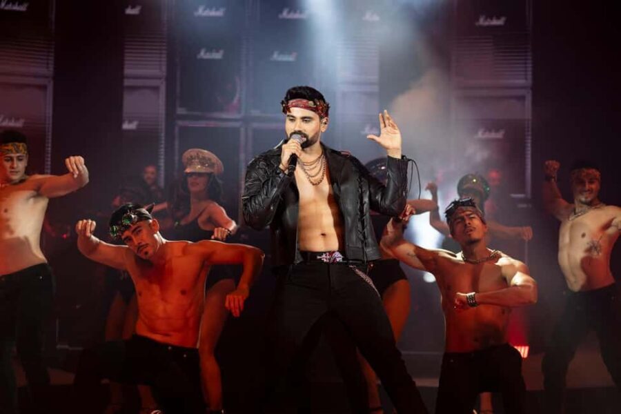 Cancun: Myst Euphoria Show with live musical hits, Friday 10:30 pm - A Closer Look at the Experience