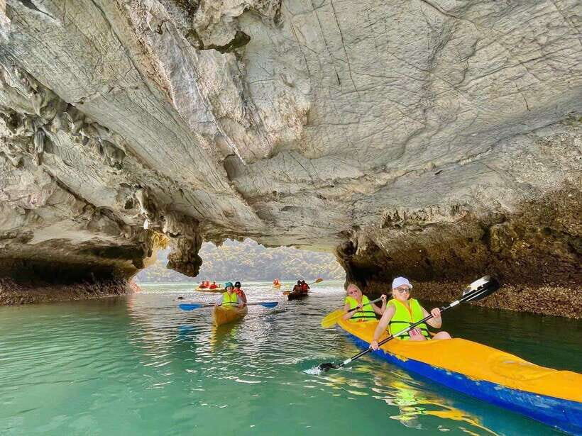 Cat Ba: Lan Ha Bay Halfday Cruise with Kayaking - Visiting Cai Beo: An Ancient Floating Village