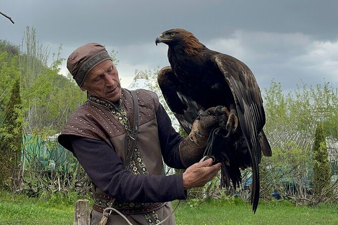 Charyn Canyon Day Tour small group - What to Expect Regarding Logistics and Comfort