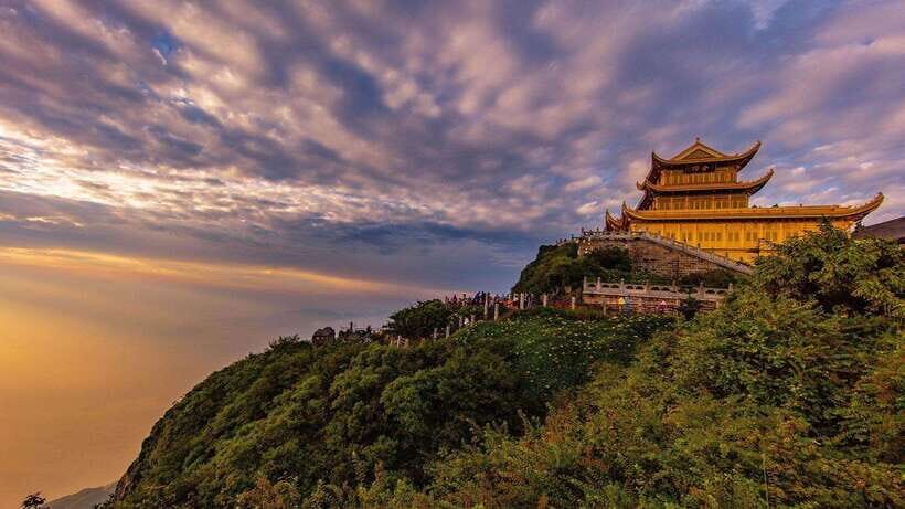 Chengdu: 5-Day Private Tour with Leshan and Mt.Emei - Exploring Leshan and the Giant Buddha