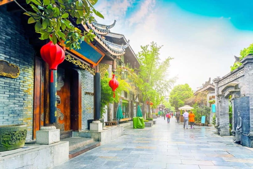 Chengdu: City Walking Tour with Food and Culture Stops - Practical Considerations