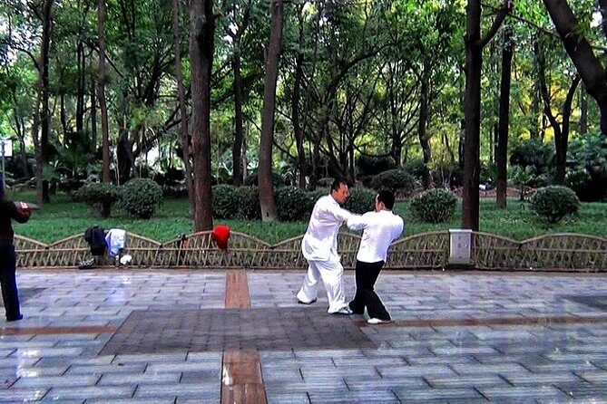 Chengdu Half-Day Cultural Leisure Tour w Personal Photo Shoot - Practical Details: What to Expect
