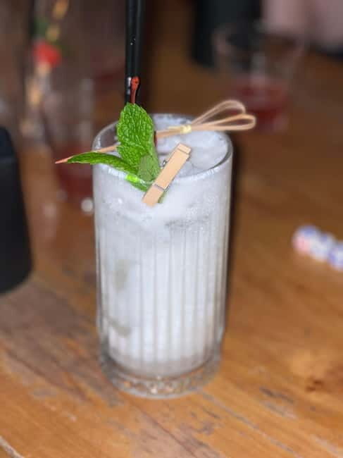 Chengdu Pulse: Nightclub & Local Cocktail Tour - Key Points