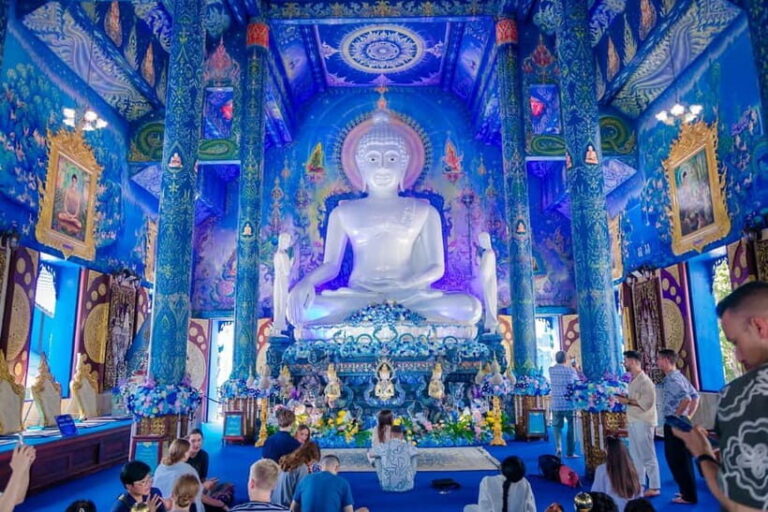 Chiang Mai: White, Black & Blue Temples Day Tour with Lunch - Who Is This Tour Best For?