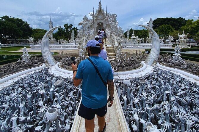 Chiang Rai Temples Tour & Golden Triangle Including Boat to Laos - Blue Temple (Wat Rong Seur Ten): An Artistic Revelation