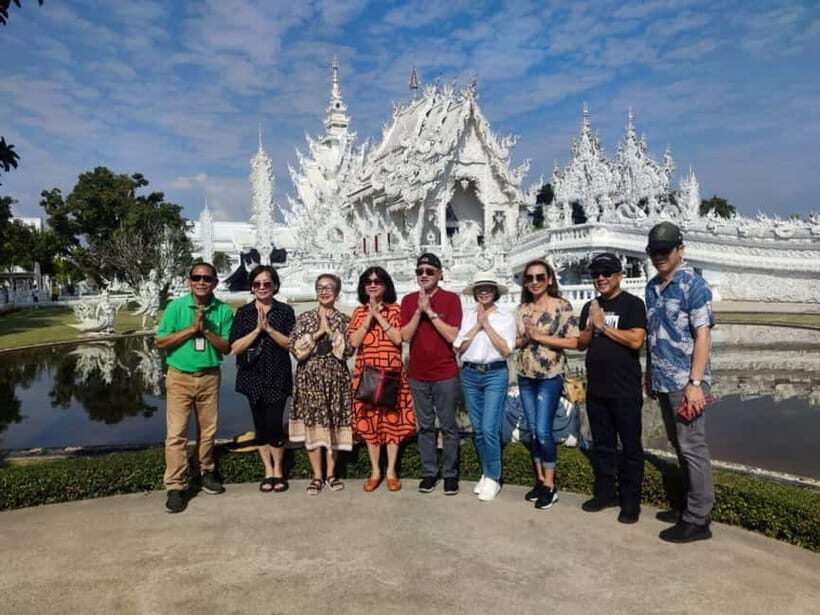 Chiangrai Full day: Popular 7 Locations with Thai buffet - Comfort and Convenience: Transportation, Food, and Guides