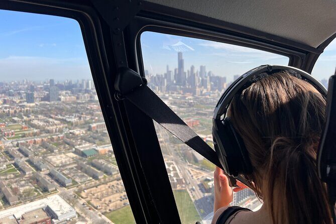 Chicago Helicopter 10-Minute Tour for up to Three Passengers - Downtown / The Loop (3 minutes)