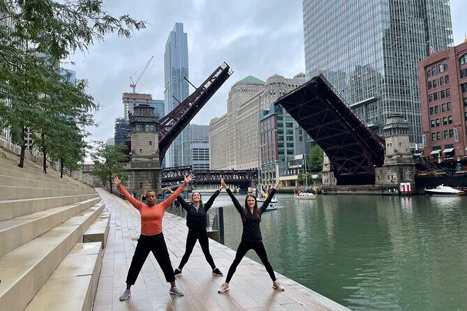 Chicago River Yoga Walk Tour - Who Will Love This Tour?