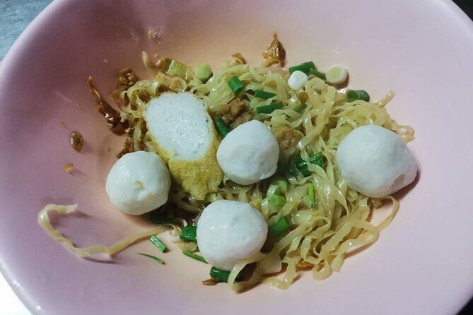 Chinatown Street Food Night Tour by Tuk Tuk in Bangkok - Who Should Consider This Tour?