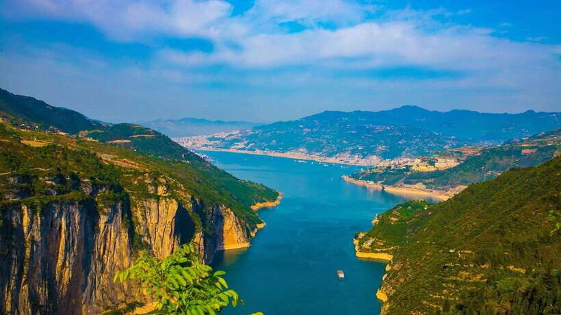 Chongqing: 5-Day Cruise to Yichang with City Tour & Shore - The Essence of the Yangtze Cruise: Natural and Cultural Marvels