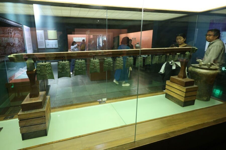 Chongqing: One-Day Extravaganza: Hit All the Must-See Spots! - A Deep Dive into Chongqing’s Highlights