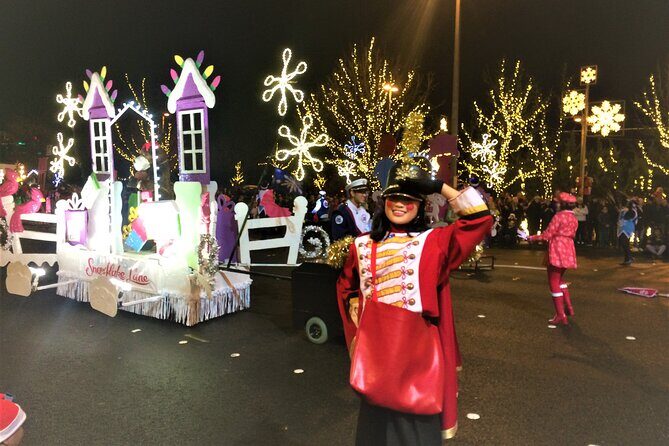 Christmas Lights and Snowflake Lane photo tour - The Full Experience: What to Expect from This Holiday Tour