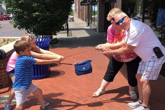 Cincinnati City Scavenger Hunt Excursion by Wacky Walks - Who Will Get the Most Out of It?