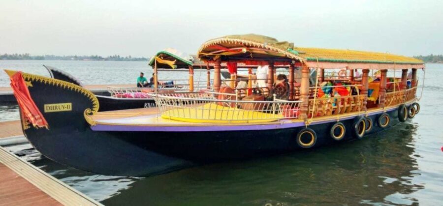 Cochin : Alleppey/Alappuzha Backwater Canoe (Shikara) Cruise - The Experience in Detail