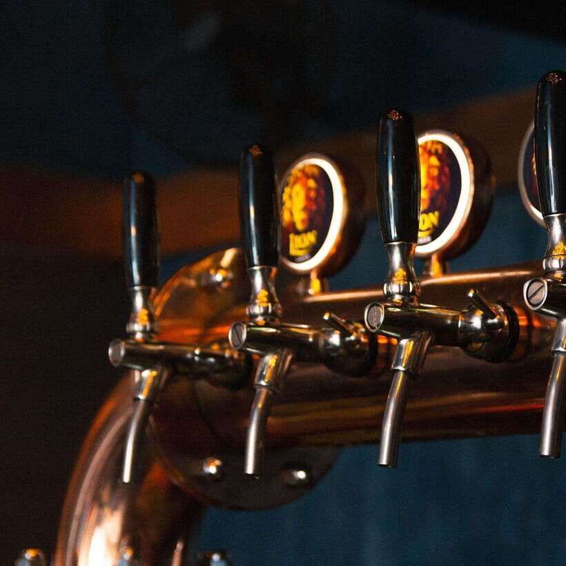 Colombo: Beer Tower and Tapas at Dutch Hospital &Co Pub - A Well-Balanced Experience for Curious Travelers