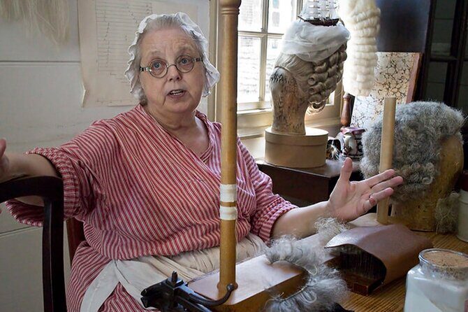 Colonial Contradictions Self Guided Walking Tour of Williamsburg - Exploring Williamsburg with a Critical Edge