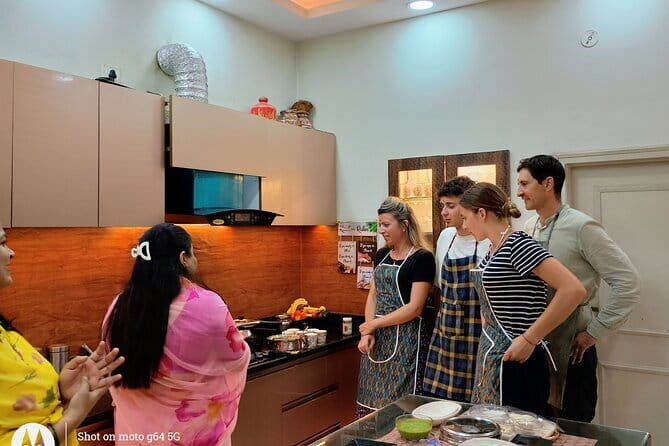 Cooking Class with Indian Family in Jaipur (Pickup & Drop Free) - The Cultural Experience: Dressing Up and Sharing Stories