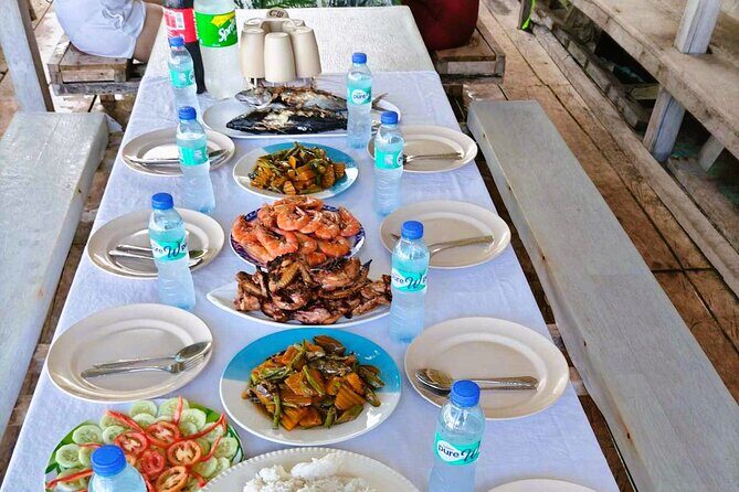 Coron Island Escapade Group Tour with Island Lunch - Who Is This Tour Best For?