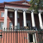 Creole Architecture of the Marigny Tour - Exploring Esplanade Avenue: Mansions and Garden Districts