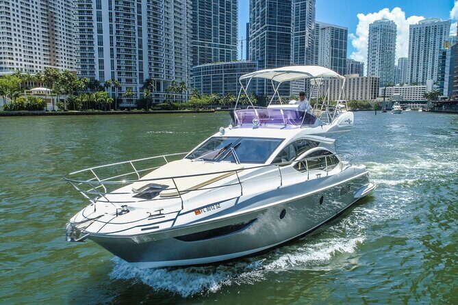 Cruise Miami in a Luxurious Azimut Flybridge Yacht - An In-Depth Look at the Miami Yacht Experience