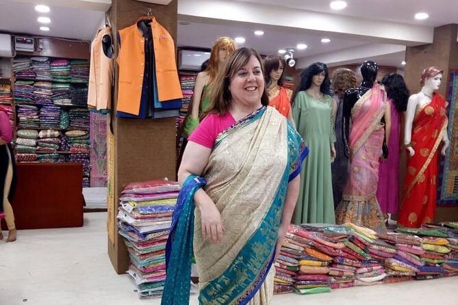 Customized Old & New Delhi Shopping Tour with Female Consultant - FAQ
