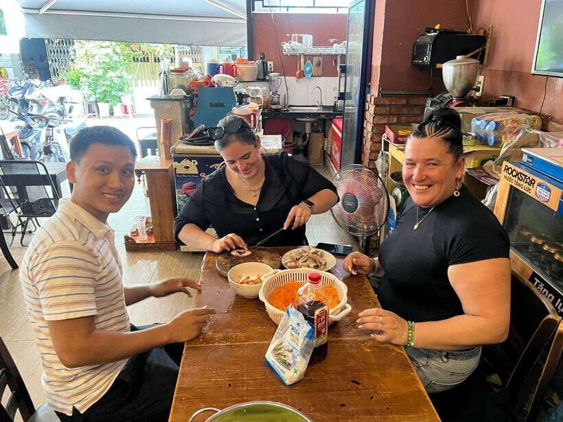 Da Nang Charming Show And Dinner Cruise Tour On Han River - Who Should Consider This Experience?