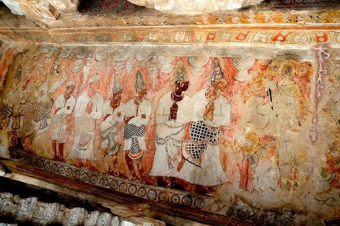 Day trip from Bangalore to Lepakshi for Temple architecture & paintings - What to Expect: The Day Unfolds