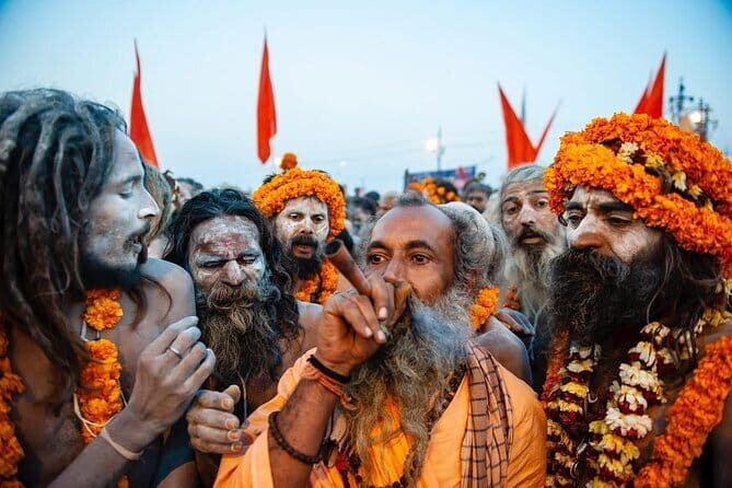 Day Trip from Varanasi to Triveni Sangam: A Sacred Day in Prayag - Exploring the Sacred Confluence and Historic Sites