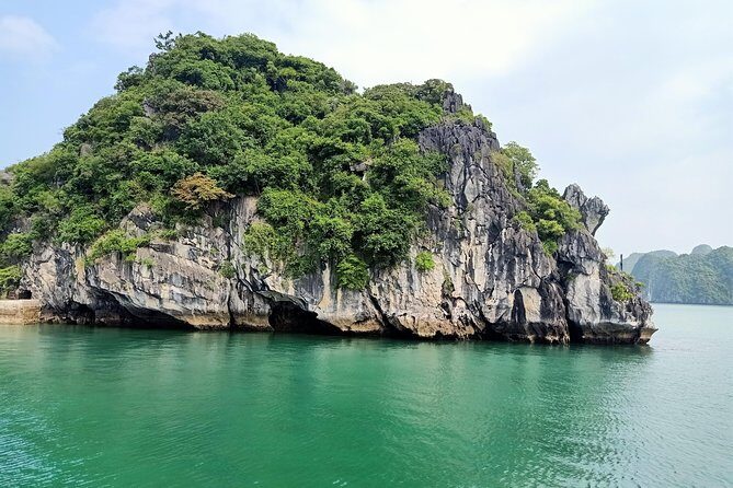 Day trip to Halong Bay: Hiking, Kayaking, and Cave - The Real Value of This Tour