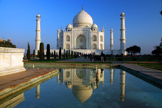 Day trip to Taj Mahal and Agra from Kochi with Return Flights - Who Should Consider This Tour?