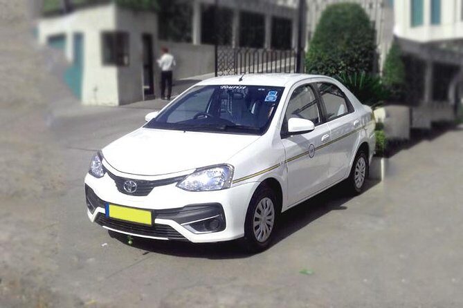 Delhi Airport To Agra Hotel Transfer by Private AC Car - Who Should Consider This Transfer?