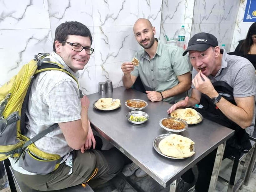 Delhi: No Delhi Belly Food Tour with Chai Tea - Analyzing the Value